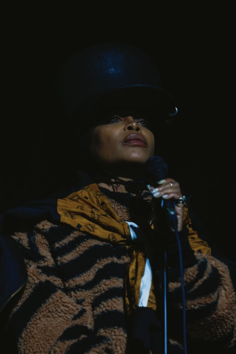 Erkah Badu – Ravi Sidhu